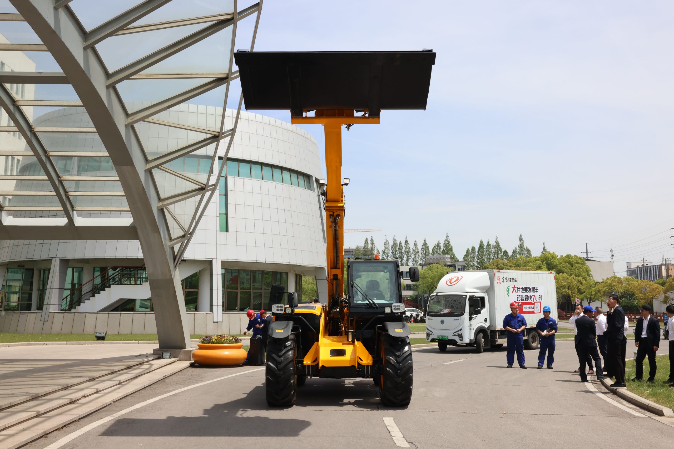 Телескопический погрузчик Lonking LGT4207 Телескопический погрузчик Lonking LGT4207