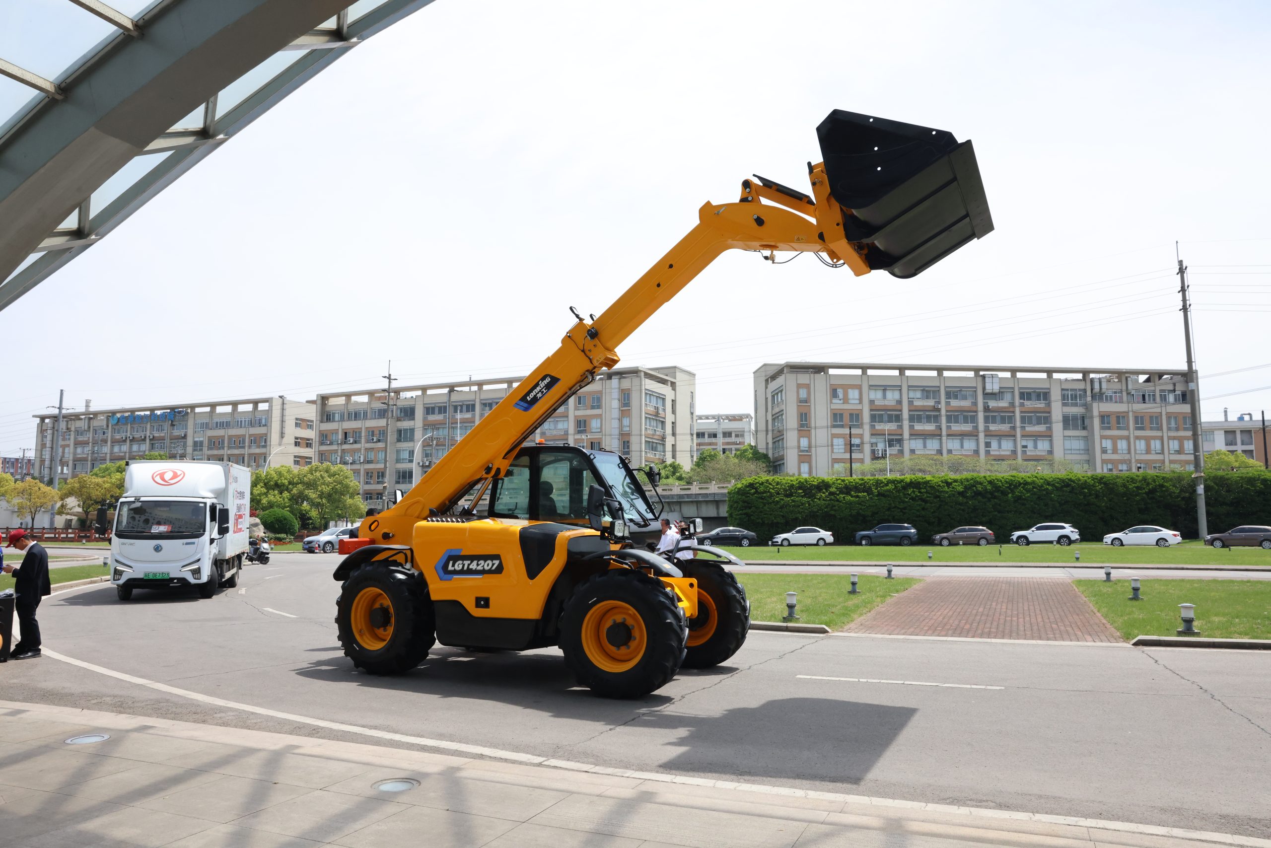 Телескопический погрузчик Lonking LGT4207 Телескопический погрузчик Lonking LGT4207
