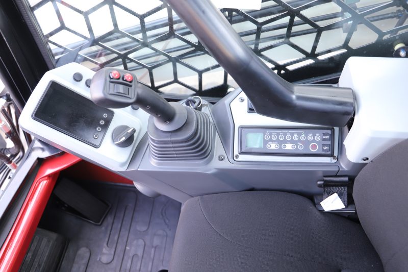 Мини-погрузчик Lonking CDM315T
